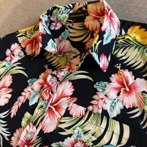 Fashion Wear button down - Picture 5 of 6